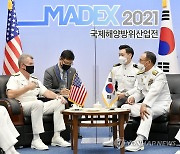 부석종 해군참모총장-파파로 미태평양함대사령관 접견