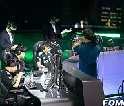 [포토] LCK 밴픽 진행하는 담원 기아