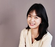 '다크홀' 이하은 "1인 2역 사이코패스 캐릭터, 영화·다큐 보며 공부" [EN:인터뷰①]