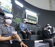 서울스마트모빌리티엑스포에서 자율주행 VR 체험해요