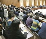 日개헌 첫 단계 국민투표법 개정안 3년 만에 국회 통과