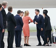 靑 "G7 정상회의에 2년 연속 초대..선진국 반열에 올랐다는 의미"