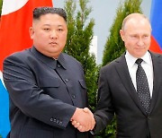 김정은, 푸틴에 '러시아의 날' 축전 "친선 관계 확대 확신"