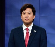 '30대 野선장' 이준석호, 정권교체 항로 앞 암초는?
