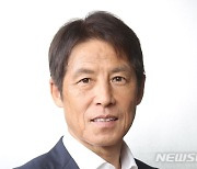 '박항서 라이벌' 日니시노 감독, 태국팀 경질 위기 "돈만 밝혀"
