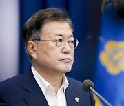 교황 곧 北 갈까..文 축전에, 유흥식 대주교 "조속한 방북 역할"