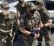 [속보] 군사법원, '女중사 2차 가해' 상사·준위 구속영장 발부