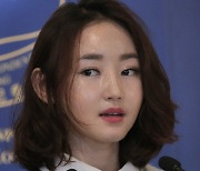 '탈북 인권가' 박연미, 美대학 공개 비판.."北도 이 정도론 안미쳤다"