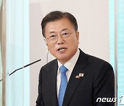문대통령, 獨 큐어백 대표에 "아·태 백신 생산거점, 韓 우선 고려" 요청(종합)