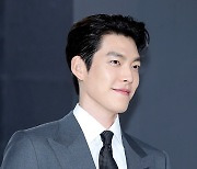 김우빈 '여유있는 멋진 미소' [EM포토]