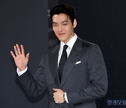 [포토] 김우빈, '우빈이가 돌아왔습니다'