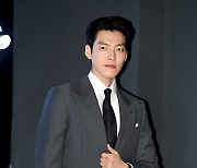 [MD포토] 김우빈 '오랜만이에요'