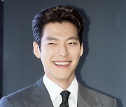 김우빈, 빵터졌어요~[포토엔HD]