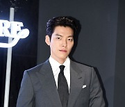 김우빈,'여전한 카리스마 눈빛' [사진]