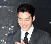 김우빈,'반가운 미소' [사진]