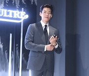 [ST포토] 김우빈 '멋쟁이 신사'