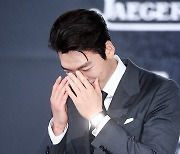 [TD포토] 김우빈 '부끄부끄~'