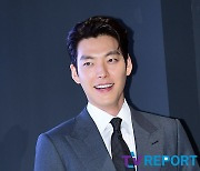 [T포토] 김우빈 '건강한 미소'