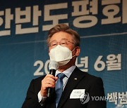 與잠룡들, 경선연기 충돌.."가짜약 팔기" vs "이대론 비관적"