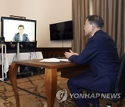 문대통령, 큐어백 CEO에 "아시아 생산거점을 한국으로"(종합)