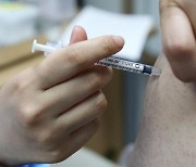 AZ 백신 30대男 '혈소판 감소 혈전증'으로 사망.. 국내 첫 사례