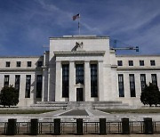 Fed, 2023년 금리 인상 예고..성장·인플레 전망도 상향(종합)