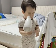 이필모♥서수연 아들, 22개월에 셀프 드라이 "뜨거운 바람 안나오는 유아 드라이기"
