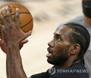 [NBA PO] '무릎 부상' 카와이 레너드, 서부 파이널에도 못 돌아온다