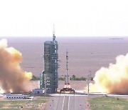 中 '선저우 12호' 우주정거장 모듈 도킹 성공