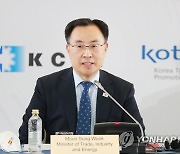 문승욱, 체코 총리 만나 "한국이 원전사업 최적의 파트너"