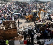 ZIMBABWE ECONOMY-DESTRUCTION OF VENDING STALLS