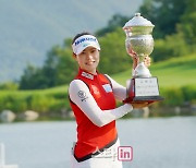 [포토]박민지 '생애 첫 메이저 대회 우승했어요'