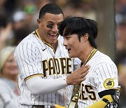 '결승 홈런' 김하성 "내 야구인생 톱3에 드는 최고의 순간"