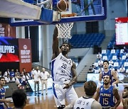 '라건아 더블더블' 男 농구대표팀, 필리핀에 77-82 석패