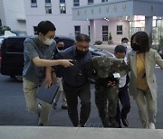 여중사 '강제추행' 장 중사 구속기소..보복협박 혐의 추가