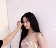 이유비, 은근한 볼륨감+치명적 눈빛..요염섹시美 폭발[M+★SNS]