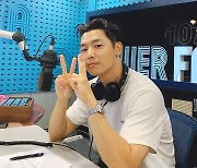 '영스' 스페셜DJ 강민혁, 애칭은 '밍디' "DJ는 어릴 적부터 꿈..생방송 떨려"