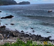 동해해경, 울릉 해안서 파도로 뒤집힌 카약 승선자 4명 구조
