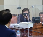김혜련 서울시의원," 어려움을 겪고 있는 소공상인을 위한 보증확대 찬성"