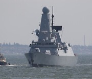 영국 구축함 크림반도에 접근하자, 러시아 '경고 포격'