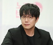 "악의적으로 내 화면만".. 성시경, 지각루머에 '고통'