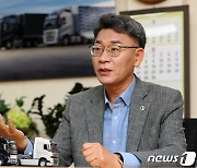 "100% 전기트럭 한국에 빨리 팔고 싶어..정부 인프라 지원 절실"