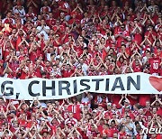 웨일스 수비수의 서운함 "전 세계 팬 99%가 덴마크 응원하더라"