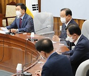 국민의힘 "文, 타임지 인터뷰서 김정은 치켜세워..순국선열 욕보여"