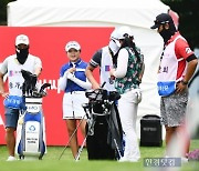 [BC카드·한경 레이디스컵 2021] 송가은, '홍란-김초희, 두 언니 사이 귀여운 막내~'