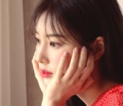 강혜원, 팬사인회 개최..코로나 이후 첫 오프라인 만남(공식)