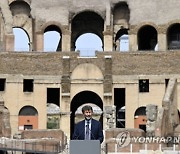 ITALY MONUMENT COLOSSEUM