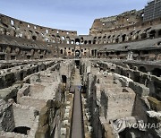 ITALY MONUMENT COLOSSEUM