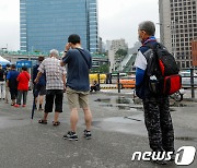 집단감염 어학원 강사, 검사 안받고 "음성" 뒤늦게 확진