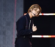 [포토] CIX 배진영, '멋지게 엄지척~'